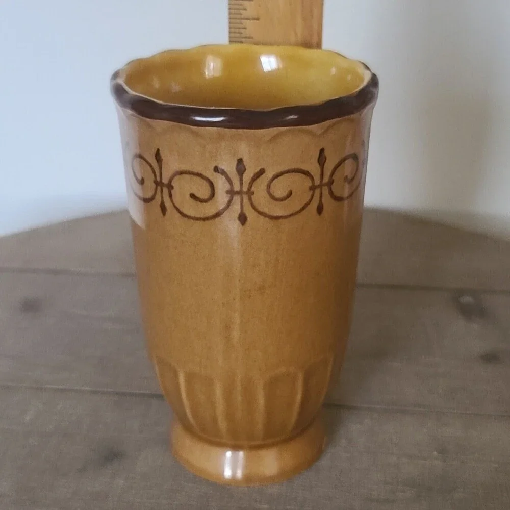 Vintage Metlox Vernon Ware San Fernando Footed Tumbler - RARE